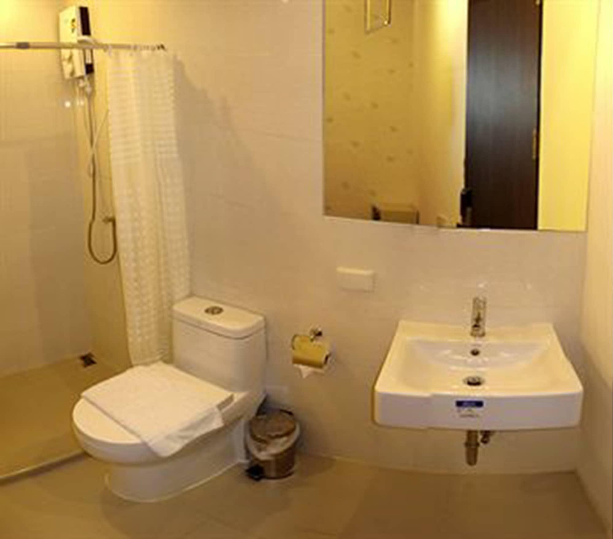 Nantra Sukhumvit 39 Hotel Bangkok Buitenkant foto