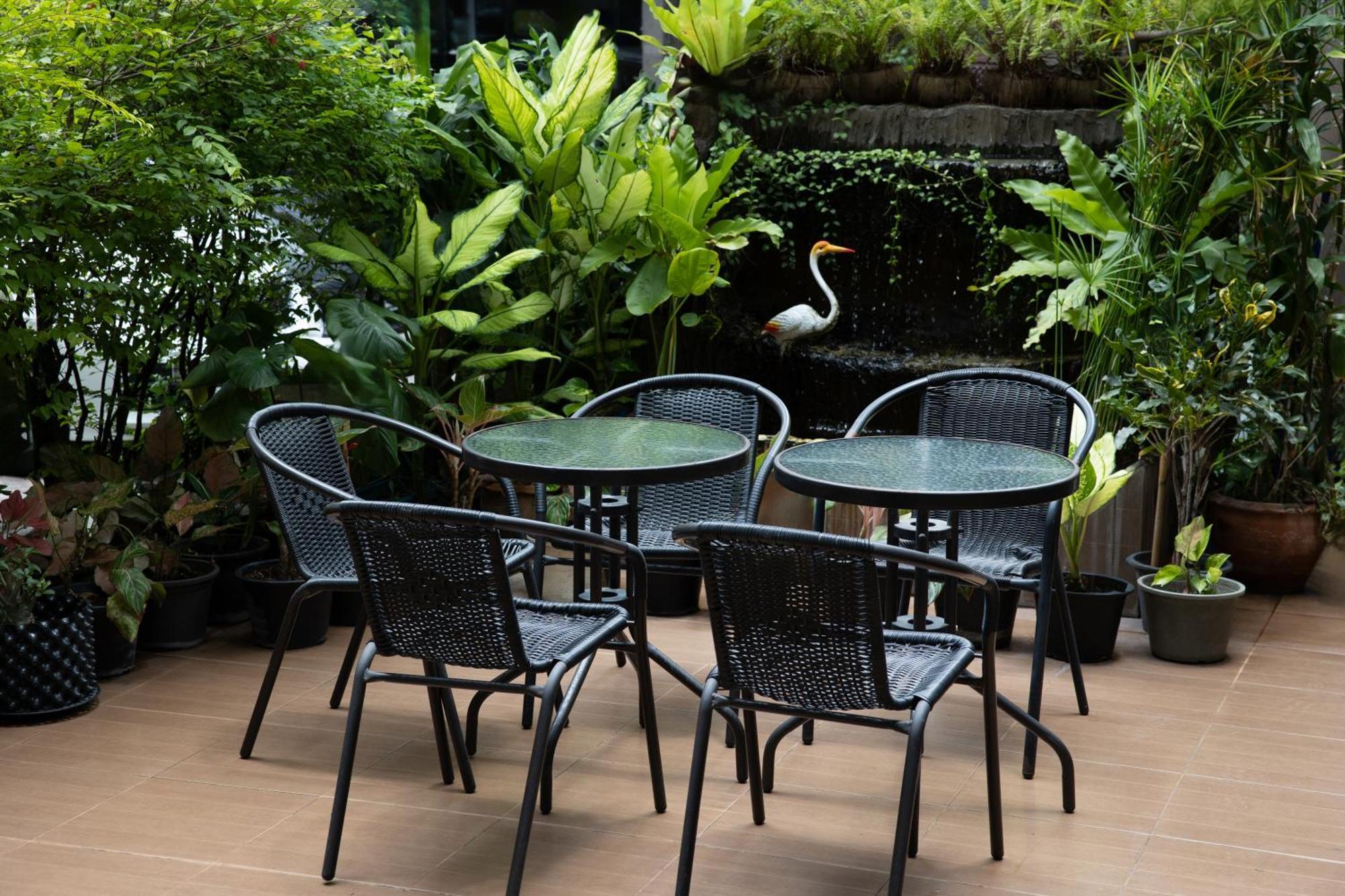 Nantra Sukhumvit 39 Hotel Bangkok Buitenkant foto
