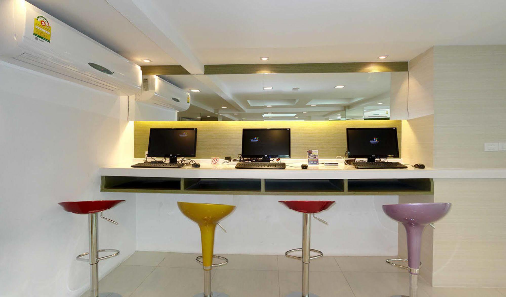 Nantra Sukhumvit 39 Hotel Bangkok Buitenkant foto